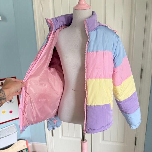 Kawaii Pastel Rainbow Stripe Puffer Coat with Hood - Picture 5 of 11